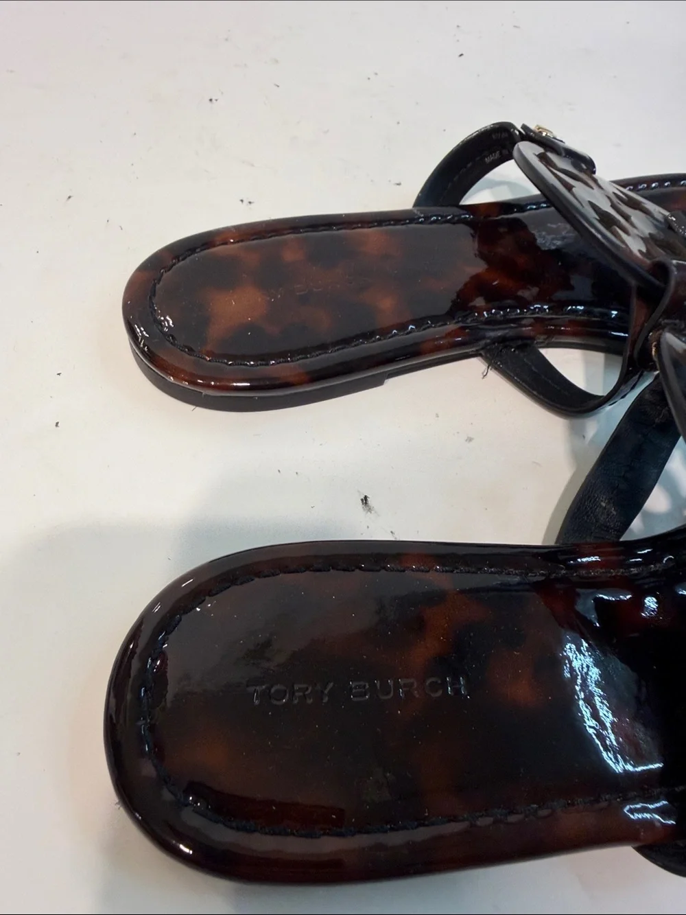 Used Tory Burch sz 8.5 Tortoiseblank Jelly Flip Sandals with Logo Medallion
